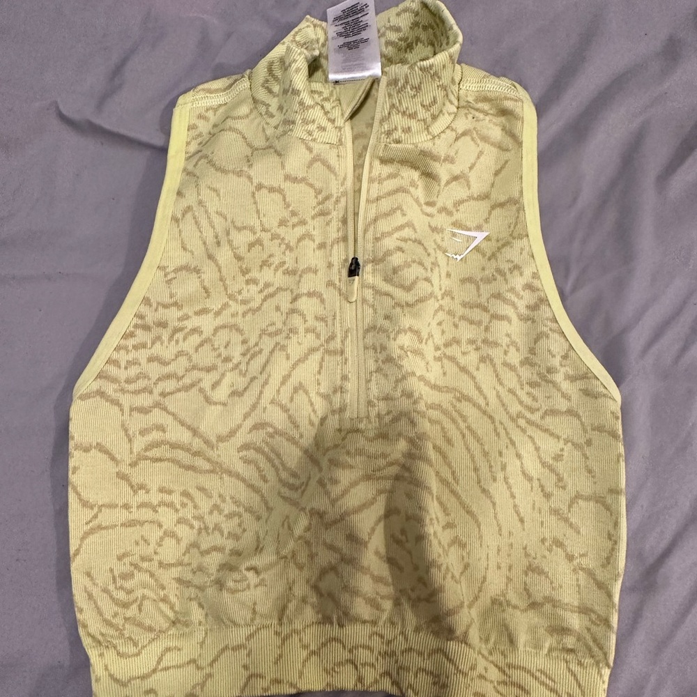 Pale yellow crop zip up